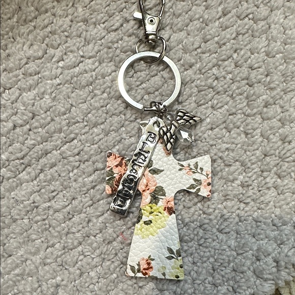 Keychain bag charm floral cross with charm - Picture 3 of 8